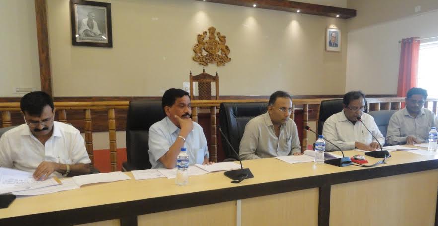 ಕುಡಿಯುವ ನೀರಿನ ಸಮಸ್ಯೆಯ ಬಗ್ಗೆ ಮಾಹಿತಿ ನೀಡಿ: ಸಚಿವ ದಿನೇಶ್ ಗುಂಡೂರಾವ್ ಸೂಚನೆ